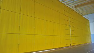 Divider curtails